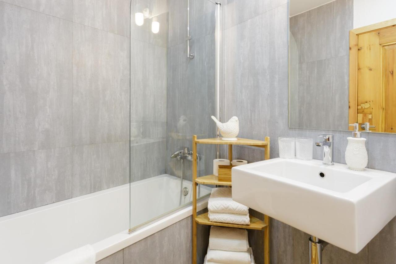 Amazing Rooftop Terrace With River And Historic City View 4 Bedrooms 4 Bathrooms Ac 19Th Century Building Chiado Lisboa Екстериор снимка