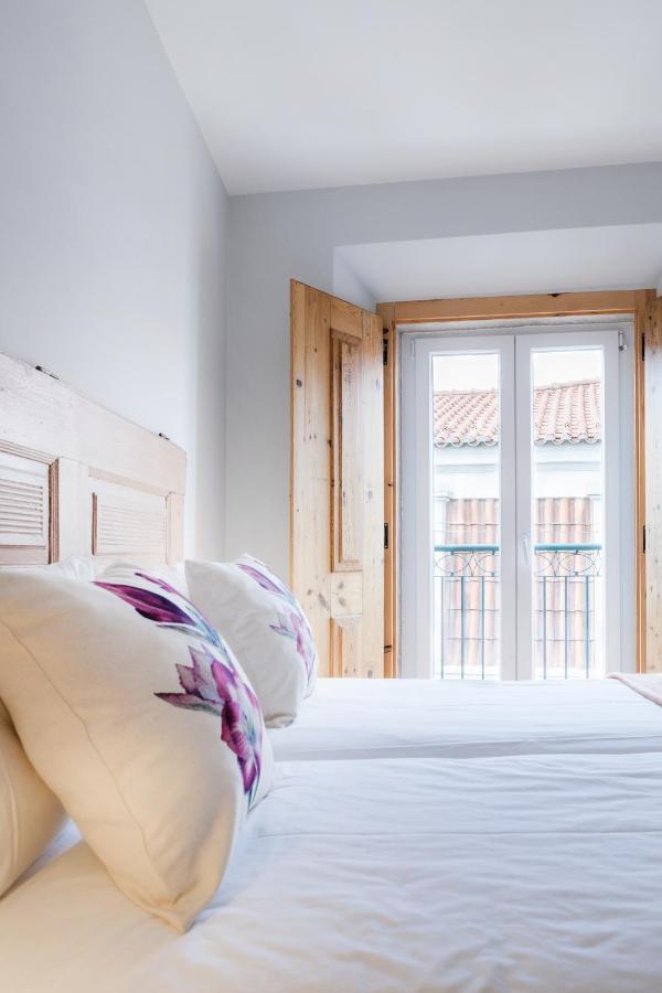 Amazing Rooftop Terrace With River And Historic City View 4 Bedrooms 4 Bathrooms Ac 19Th Century Building Chiado Lisboa Екстериор снимка
